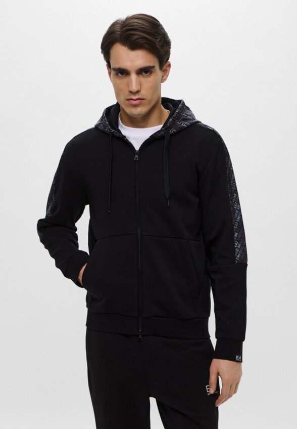 Толстовка EA7