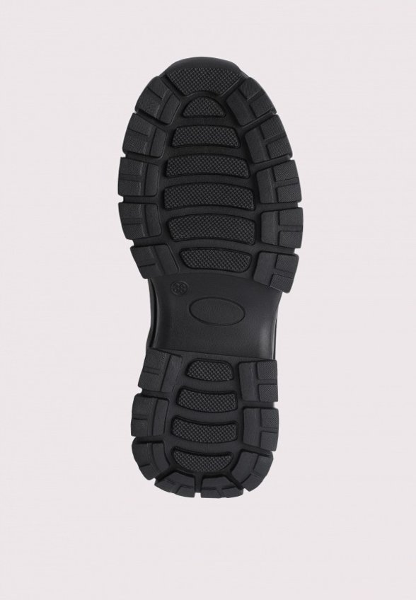 Кроссовки Pais