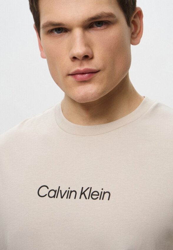 Футболка Calvin Klein