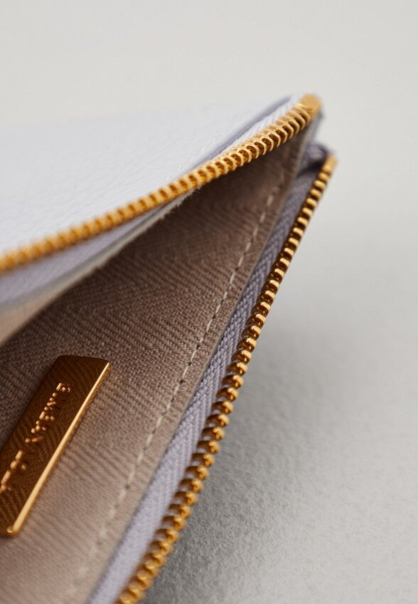 Кредитница Bimba Y Lola