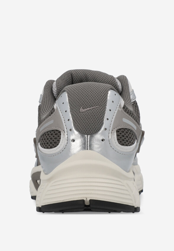 Кроссовки мужские Nike V5 Rnr, Коричневый