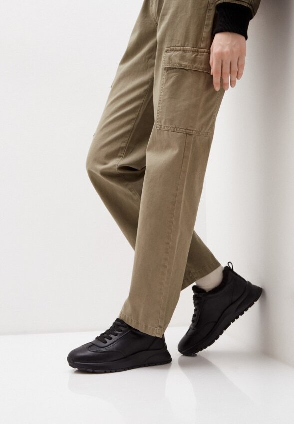 Кроссовки Makfine