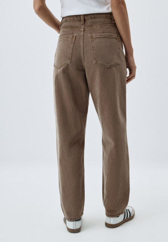 Джинсы Tapered