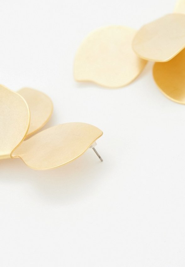 Серьги Free Form