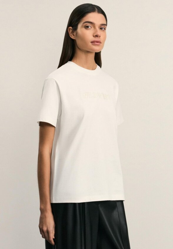 Футболка Zarina