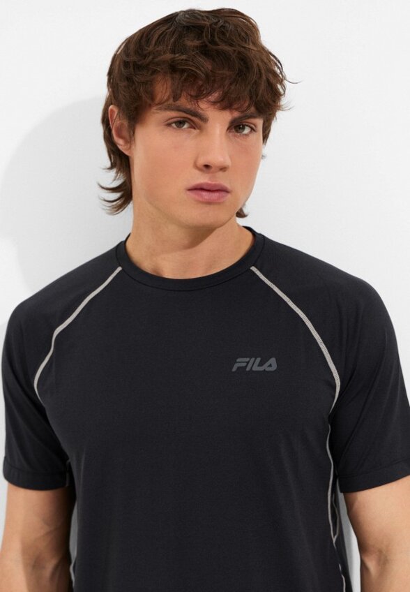 Футболка спортивная Fila