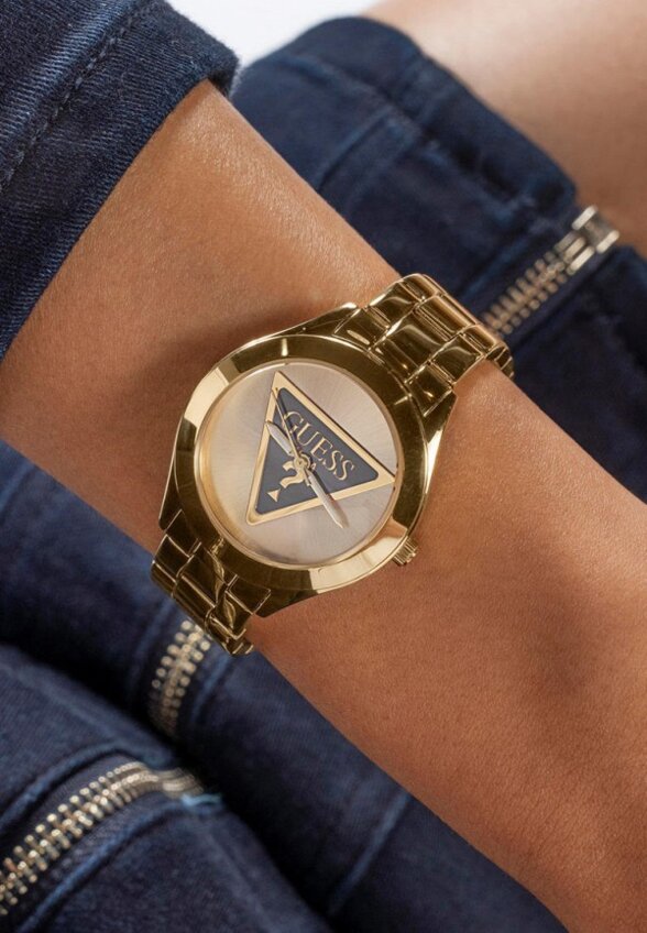 Часы Guess
