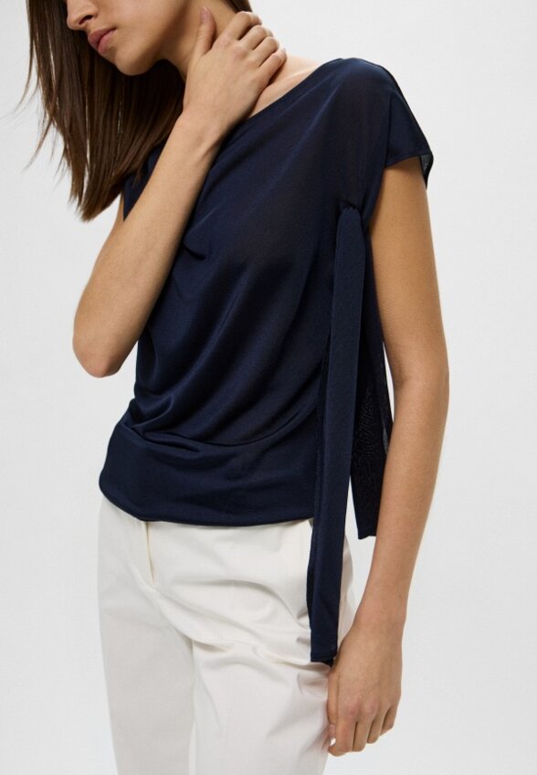 Топ Alberta Ferretti