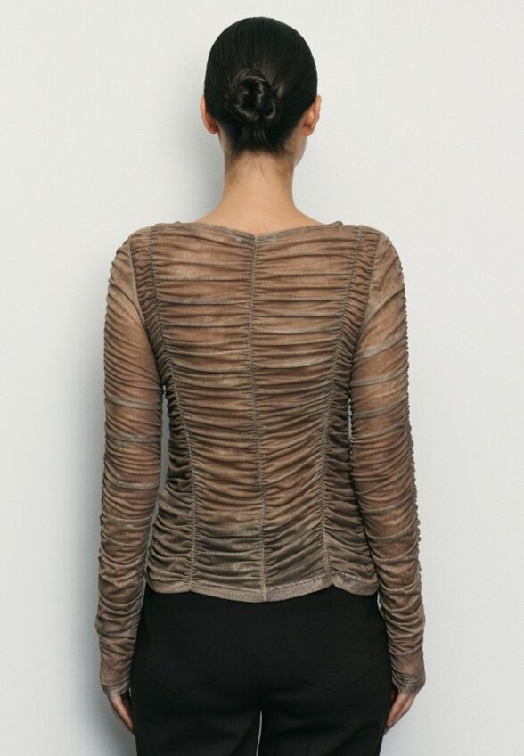 Лонгслив Zarina