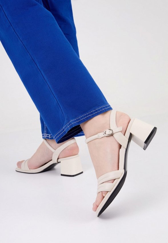 Босоножки Berkonty