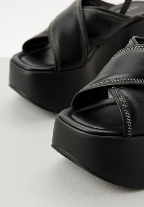 Босоножки Vic Matie