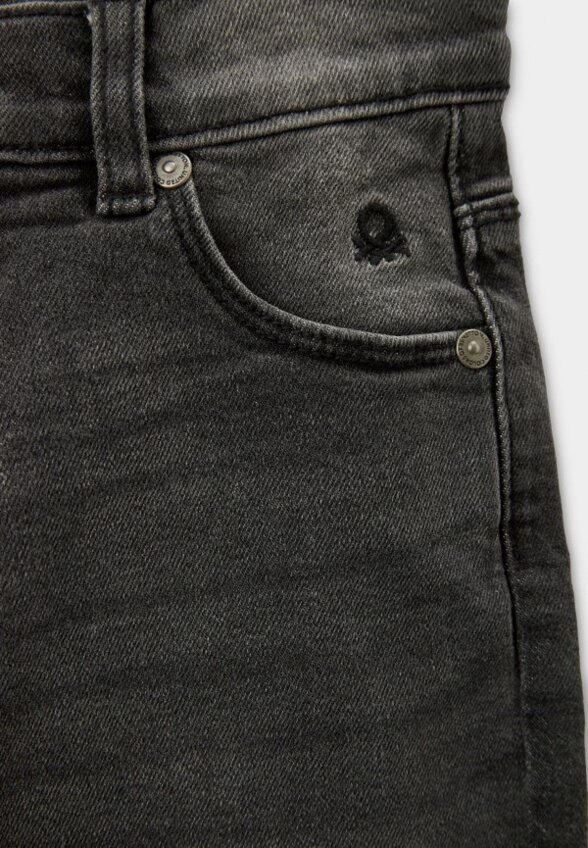 Джинсы United Colors of Benetton