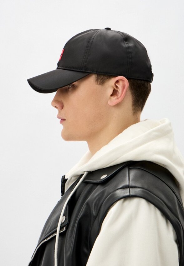 Бейсболка Hugo