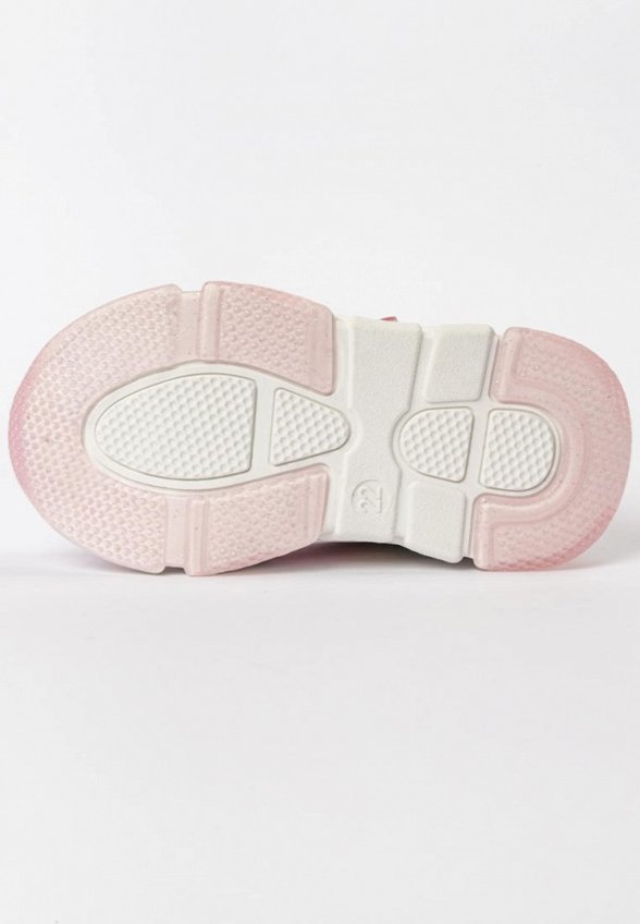 Кроссовки Tikkago