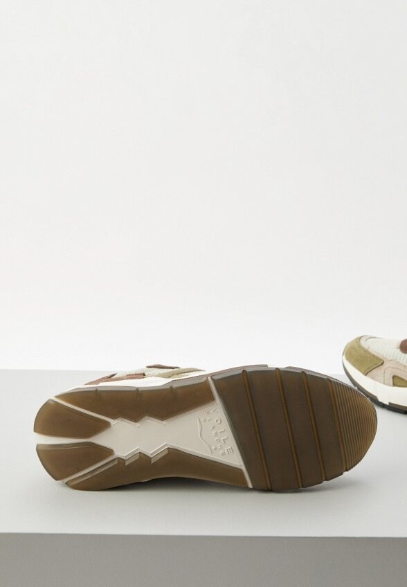 Кроссовки Voile Blanche