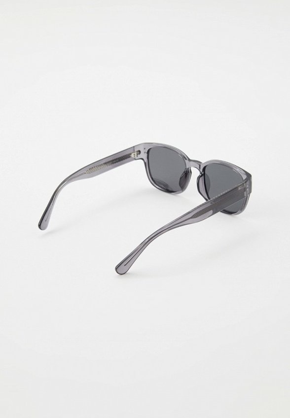 Очки солнцезащитные Vitacci