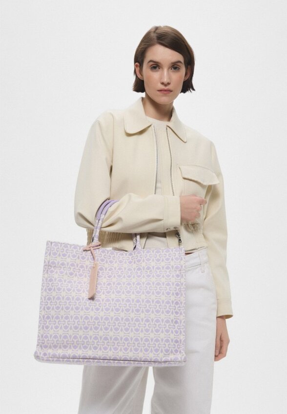 Сумка и брелок Coccinelle