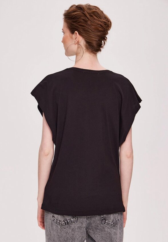 Футболка Miss Chic