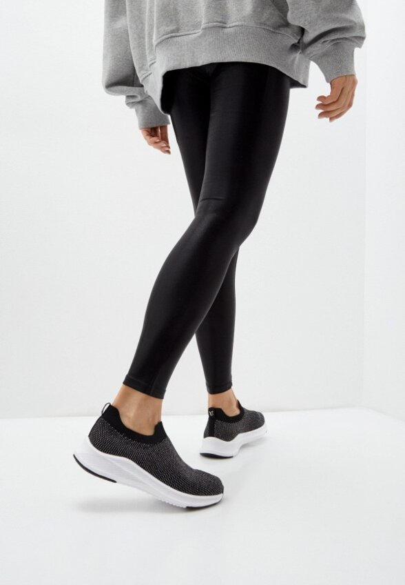 Кроссовки Caprice