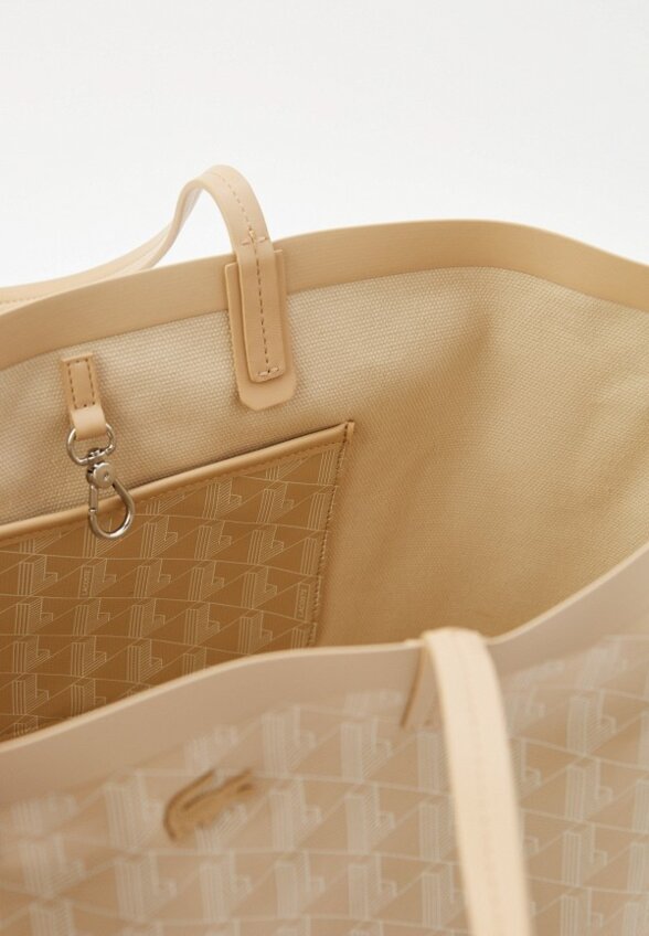 Сумка и косметичка Lacoste