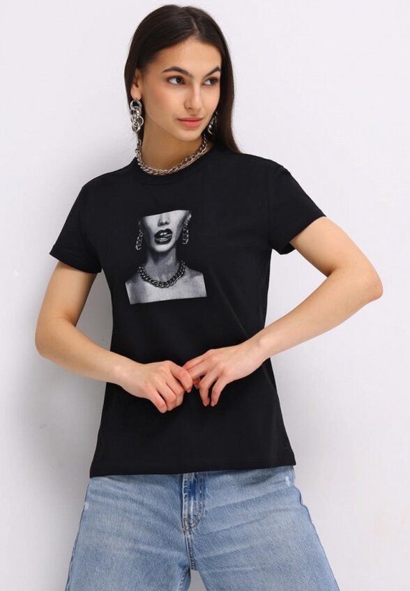 Футболка Апрель