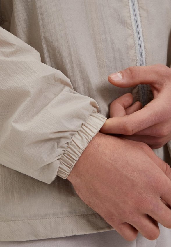 Ветровка Pulse