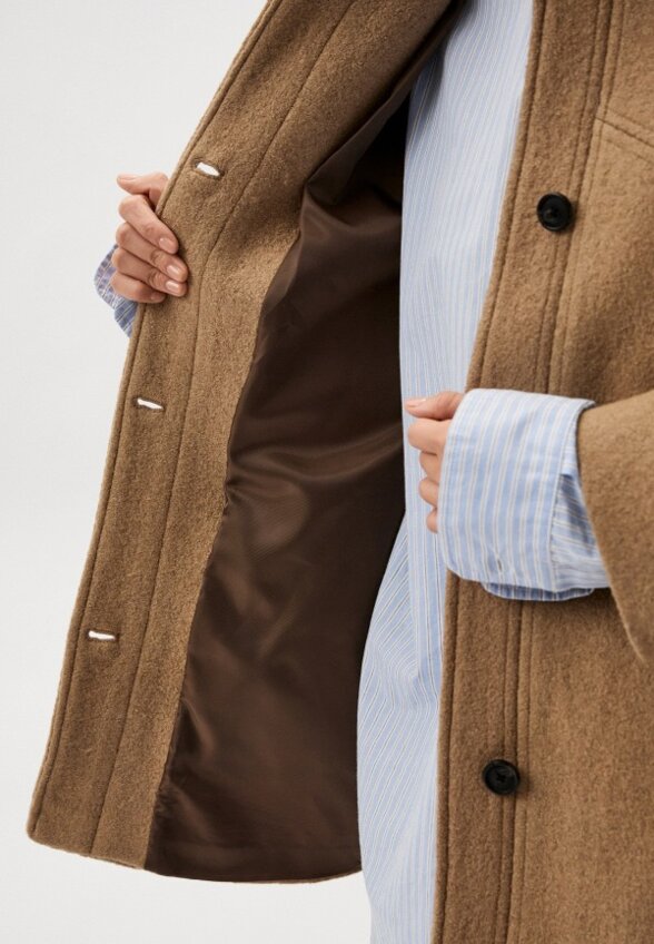 Полупальто Mango