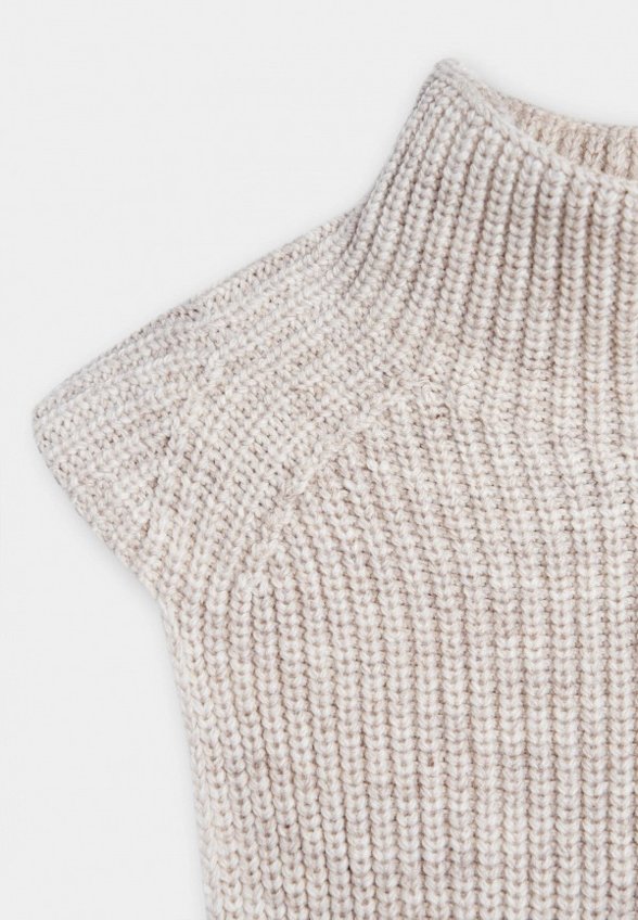 Манишка Finn Flare