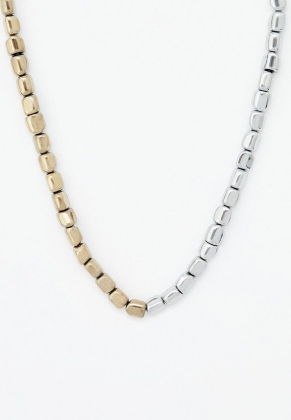 Бусы Mr&Mrs Wolf