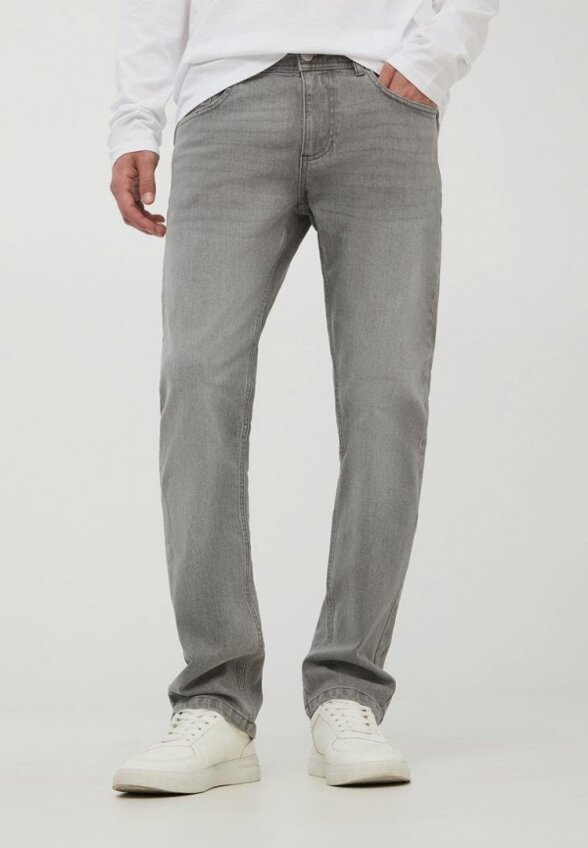 Джинсы Terranova