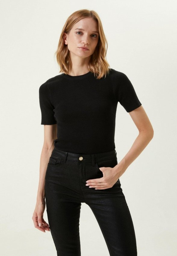 Джемпер NetWork