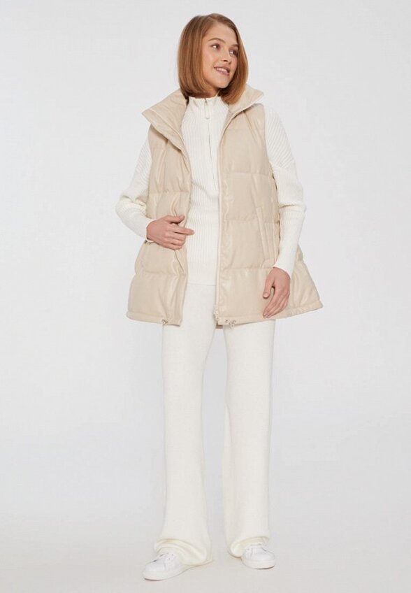 Жилет утепленный To Be Blossom