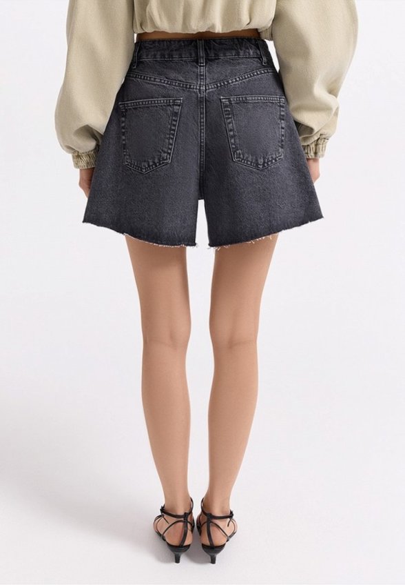 Шорты джинсовые Love Republic