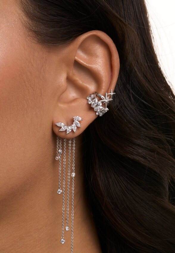 Серебряные серьги-гвоздики с фианитами в огранке маркиз MIE