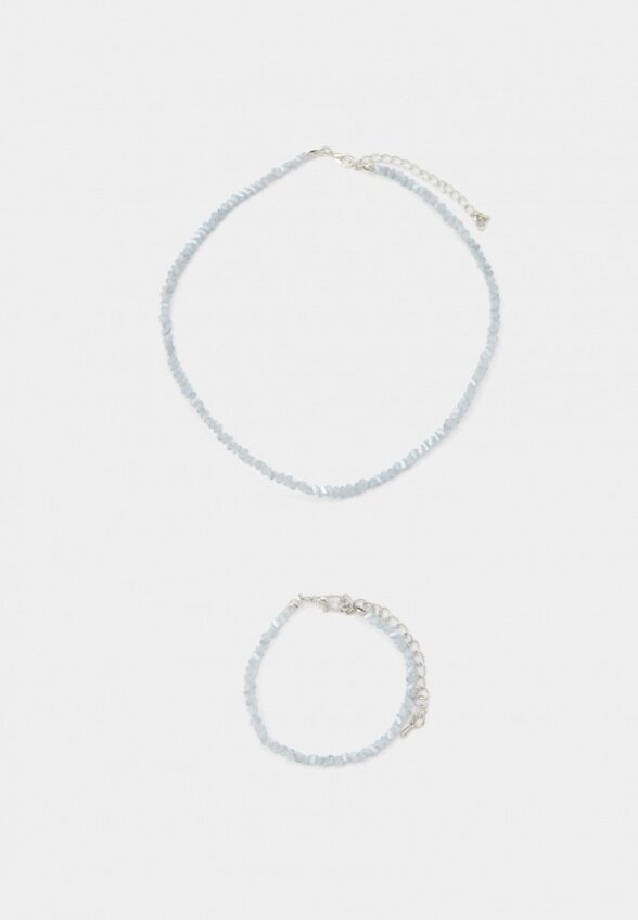 Колье и браслет Gilmeeva