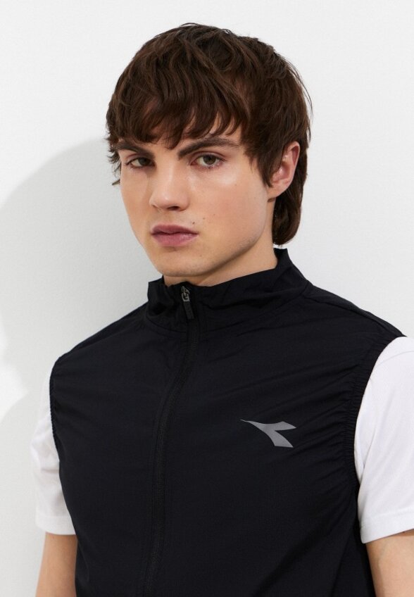 Жилет спортивный Diadora