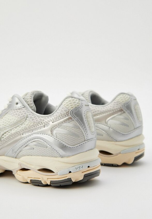 Кроссовки Mizuno