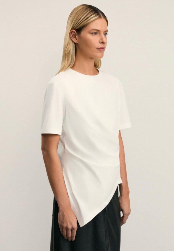 Футболка Zarina