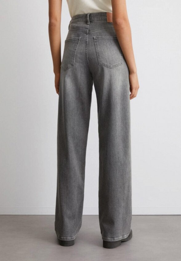 Джинсы Marc O'Polo