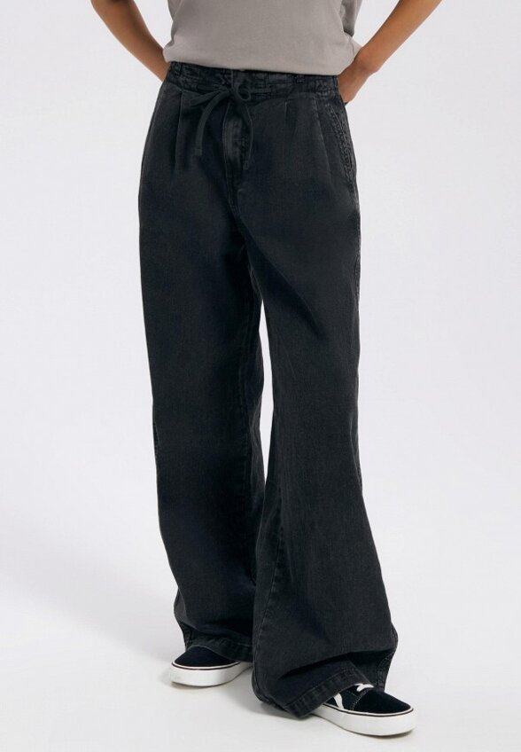 Джинсы Твое