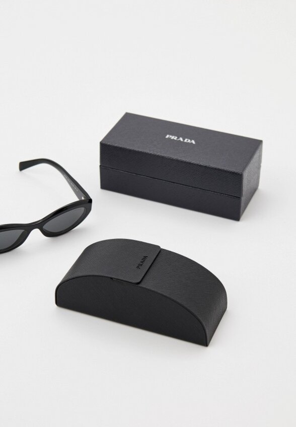 Очки солнцезащитные Prada
