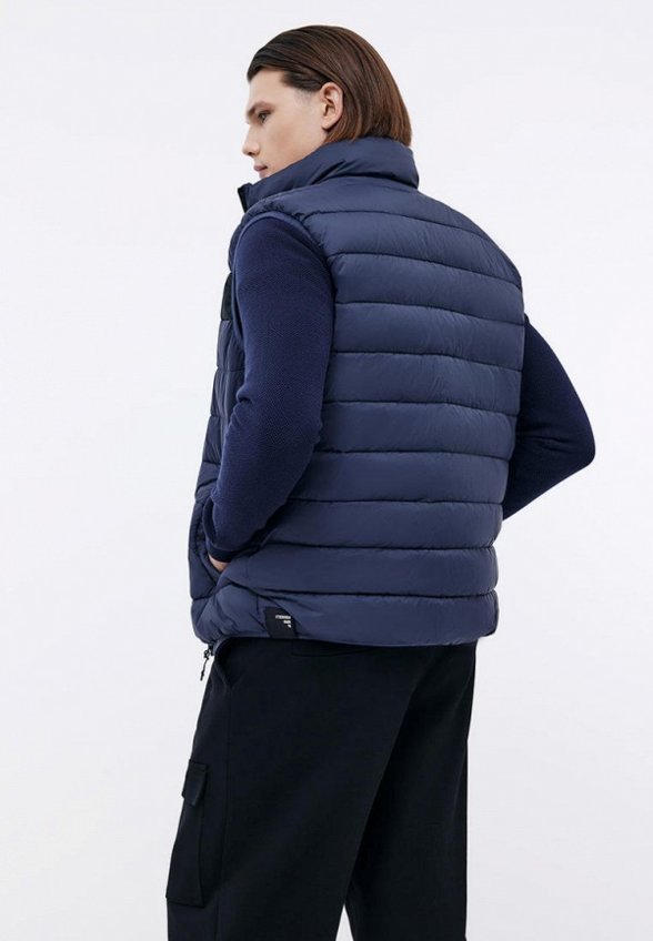 Жилет утепленный Baon