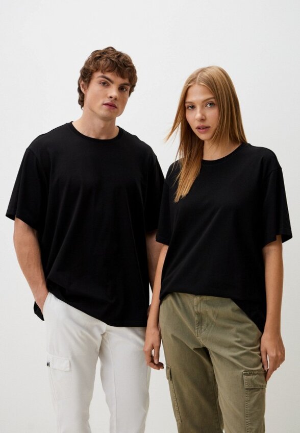 Футболка DNK