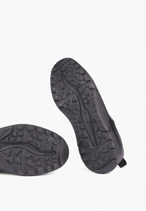 Кроссовки Instreet