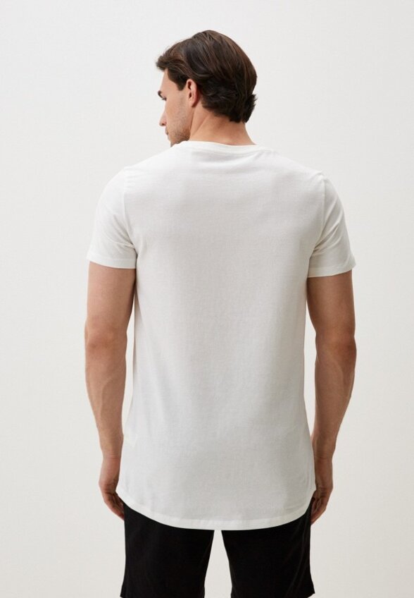 Футболка Colin's