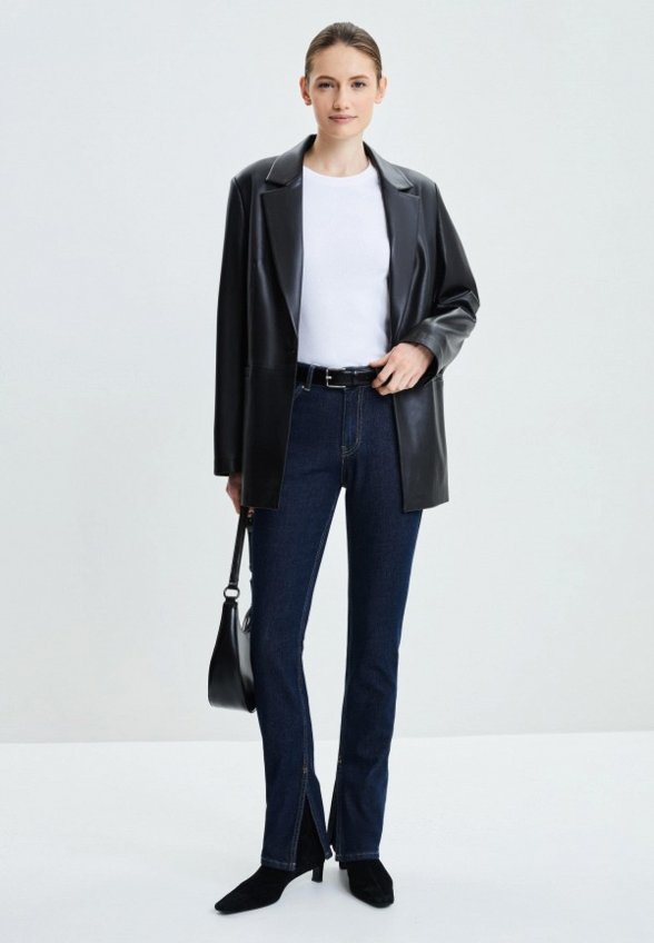 Футболка Zarina