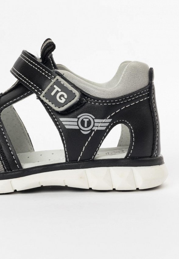 Сандалии Tikkago