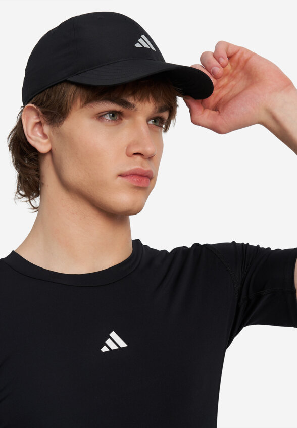 Бейсболка adidas, Черный