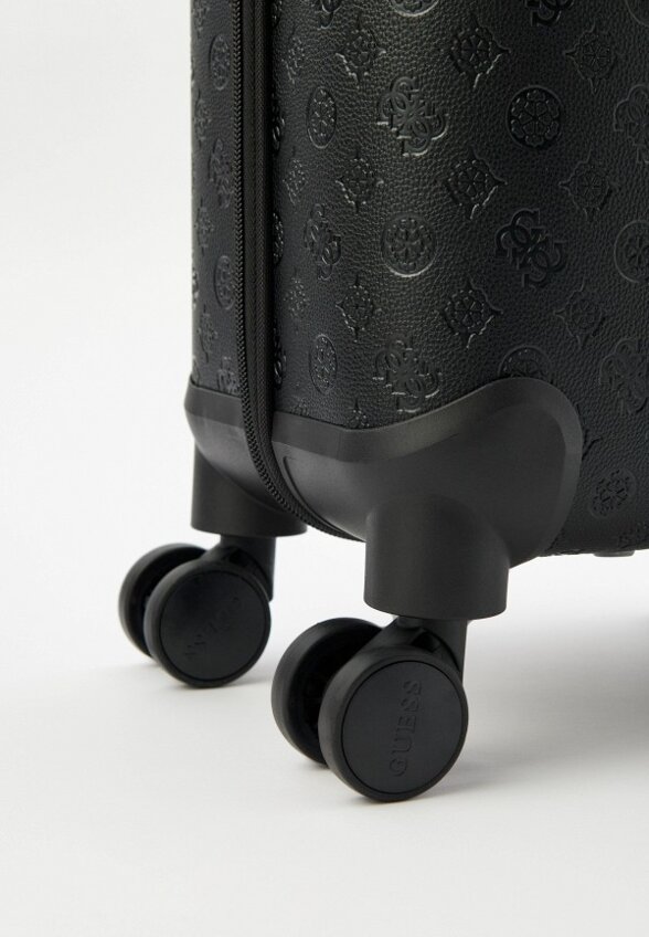 Чемодан Guess