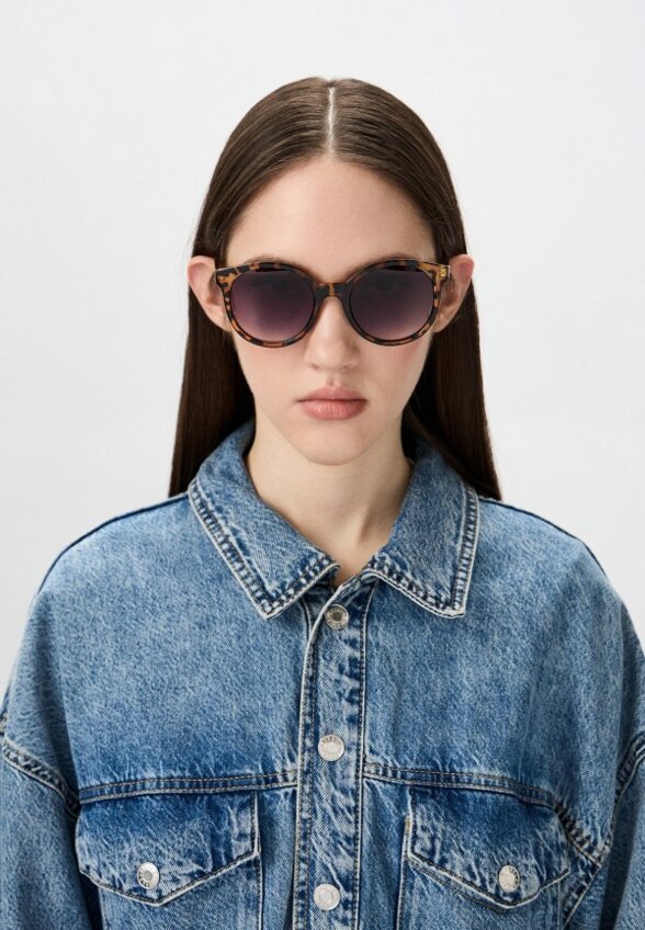 Очки солнцезащитные Vans